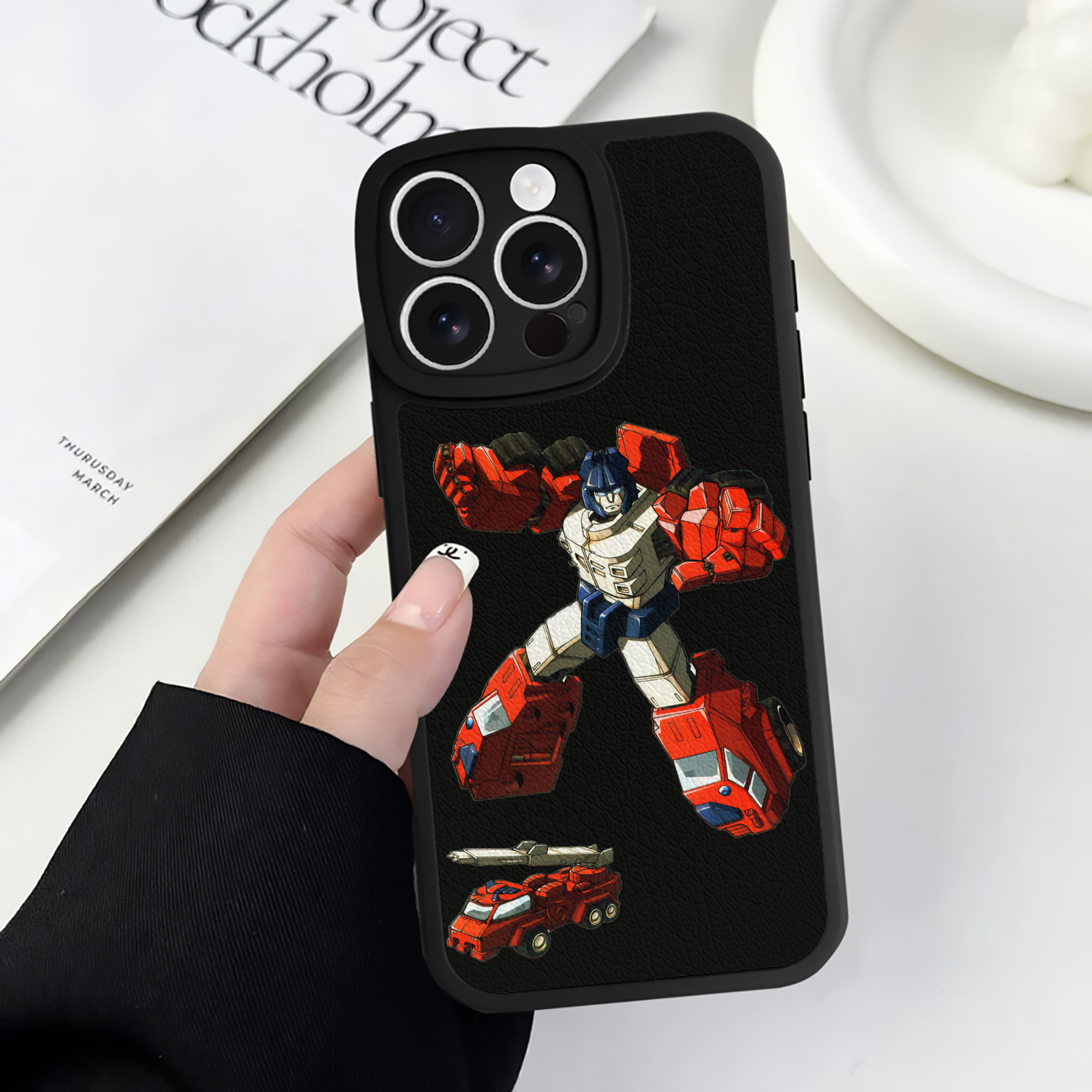 （画像用）  【iPhone 16シリーズ対応】シリコンスマホケース（レザー調） 材質：シリコン